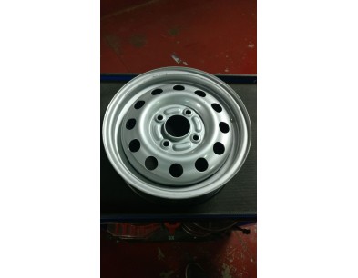 CERCHIO ACCIAIO 4.5Jx13 FORD FIESTA 76/89 ESCORT 86/90 

STEEL WHEEL 4.5Jx13 FORD FIESTA 76/89 ESCORT 86/90