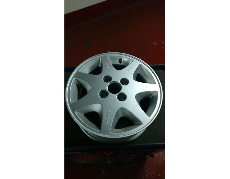 CERCHIO IN LEGA 6Jx15 FORD ESCORT 81/86 

ALLOY WHEEL 6Jx15 FORD ESCORT 81/86