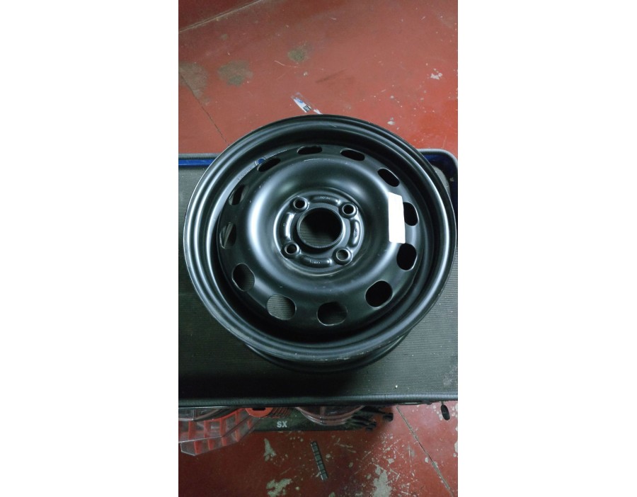CERCHIO ACCIAIO 5.5Jx14 FORD MONDEO 92/96 96/00 

STEEL WHEEL 5.5Jx14 FORD MONDEO 92/96 96/00