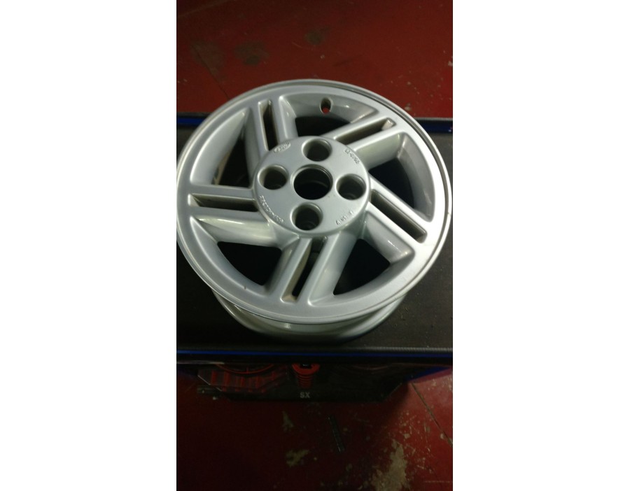 CERCHIO IN LEGA 6Jx14 FORD ESCORT 86/90 

ALLOY WHEEL 6Jx14 FORD ESCORT 86/90