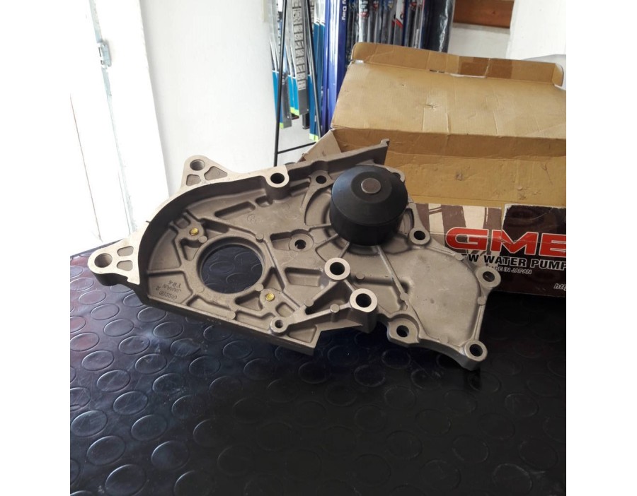 POMPA ACQUA TOYOTA COROLLA - OE 1610069425 - WATER PUMP TOYOTA COROLLA - OE 1610069425 -