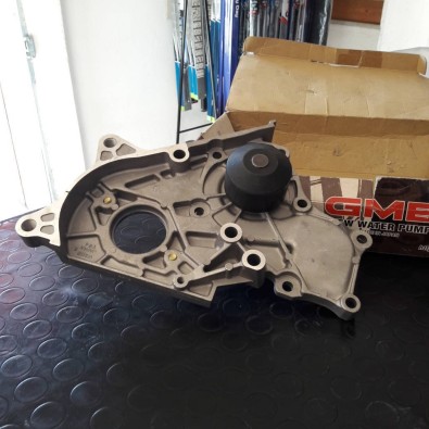 POMPA ACQUA TOYOTA COROLLA - OE 1610069425 - WATER PUMP TOYOTA COROLLA - OE 1610069425 -