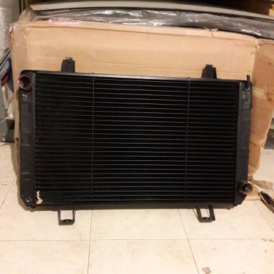 RADIATORE FORD TRANSIT DIESEL 1978  - RADIATOR FORD TRANSIT DIESEL 1978 -
