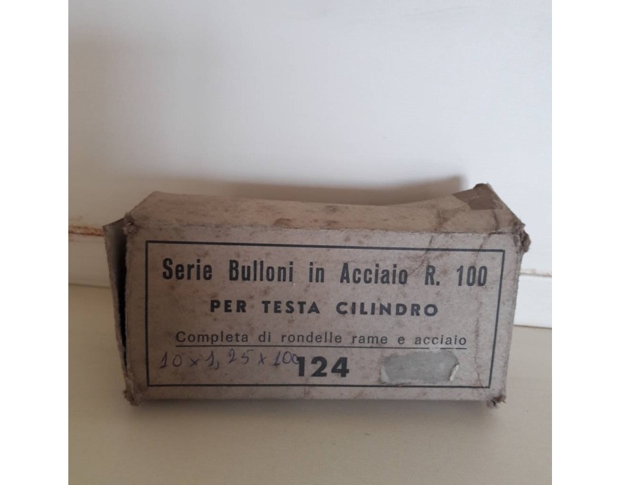 KIT SERIE PRIGIONIERI BULLONI TESTATA FIAT 124 - KIT SERIES PRISONERS BOLTS TESTED FIAT 124 KIT SERIE PRIGIONIERI BULLONI TESTATA FIAT 124 - KIT SERIES PRISONERS BOLTS TESTED FIAT 124