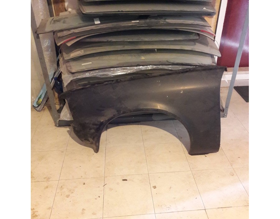 PARAFANGO ANTERIORE SINISTRO FORD CORTINA MK4-5 - 76-82 - FRONT FENDER LEFT FORD CORTINA MK4-5 - 76-82 -