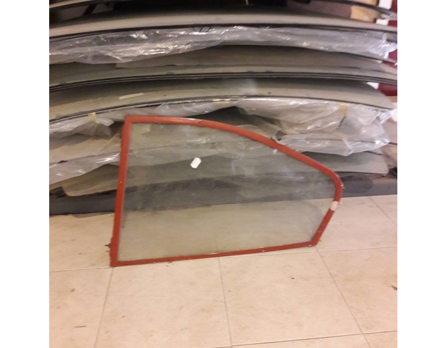 VETRO DEFLETTORE POSTERIORE SINISTRO ALFA ROMEO ALFASUD  - ALFA ROMEO ALFASUD LEFT BACK DEFLECTOR GLASS