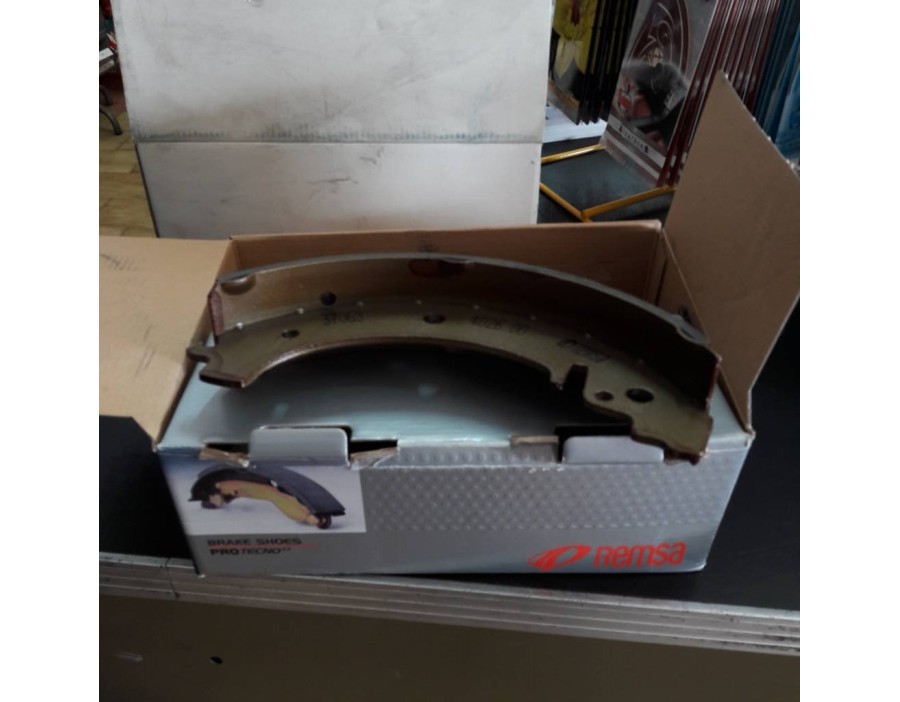 Serie ganasce posteriori Fiat 238 Remsa 4026.00 - Set of rear brake shoes Fiat 238 Remsa 4026.00 -