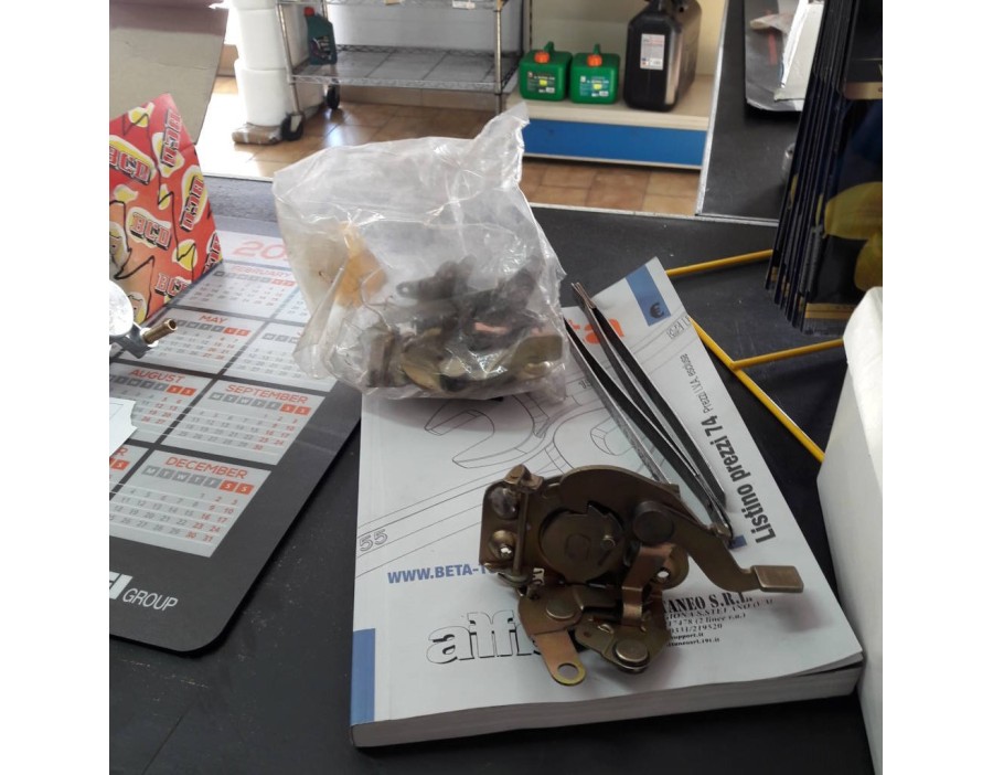 Serratura porta sx Fiat 238 - Miraglio 40/162B - Left door lock Fiat 238 - Miraglio 40/162B - Serratura porta sx Fiat 238 - Miraglio 40/162B - Left door lock Fiat 238 - Miraglio 40/162B -