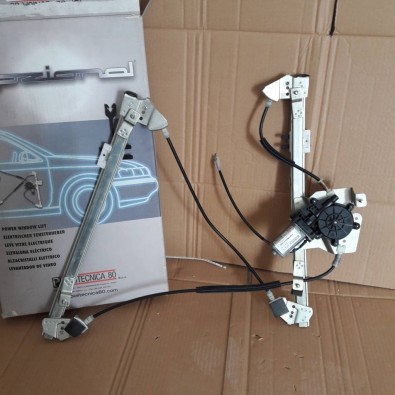 Alzavetro anteriore dx BMW 3 E46 98-05 - oe 51337020660 - Right front window regulator BMW 3 E46 98-05 - oe 51337020660 -