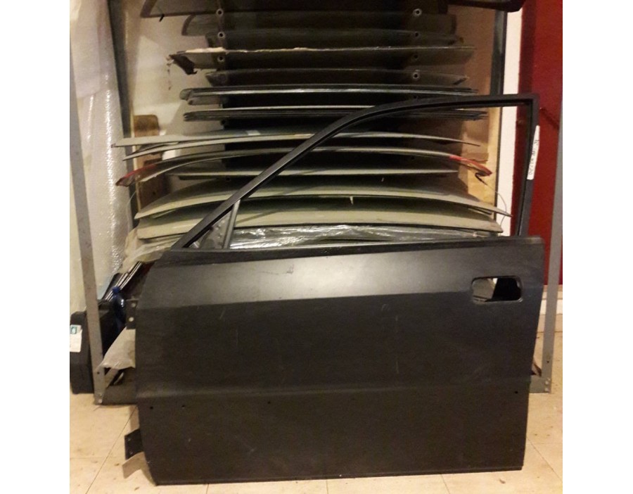 8248815 Porta anteriore sx Lancia Delta 89-99 - originale
8248815 Left front door Lancia Delta 4 doors - original spare part