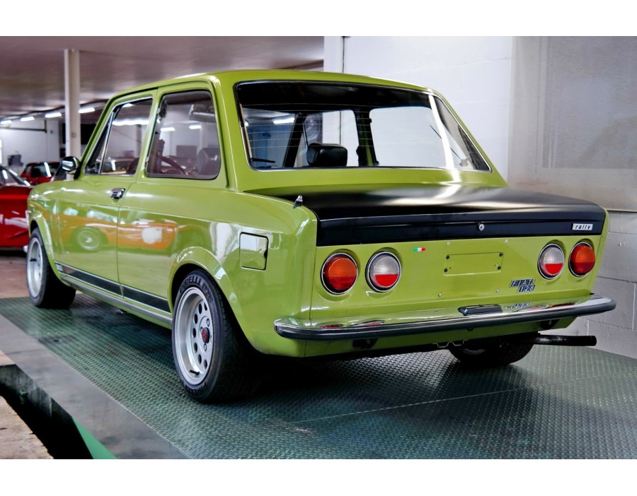 Paraurti post Fiat 128 Rally I serie - oe 4260288 - Ricambio originale Fiat - Rear bumper Fiat 128 Rally Paraurti post Fiat 128 Rally I serie - oe 4260288 - Ricambio originale Fiat - Rear bumper Fiat 128 Rally