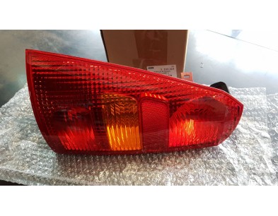 1233323 FANALE POSTERIORE SX PER FORD FOCUS SW 98/05

LH REAR LIGHTS FOR FORD FOCUS SW 98/05