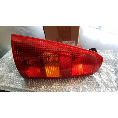 1233323 FANALE POSTERIORE SX PER FORD FOCUS SW 98/05

LH REAR LIGHTS FOR FORD FOCUS SW 98/05