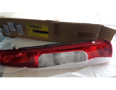 RIGHT REAR LIGHTS FOR FORD C-MAX FROM 03/08
1347454 FANALE POSTERIORE DX PER FORD C-MAX DAL 03/08