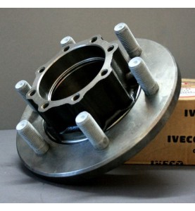 7180049 Mozzo ruota post Iveco Daily 96 - Ricambio originale - 7180049 Wheel hub post Iveco Daily 96 - Genuine part -