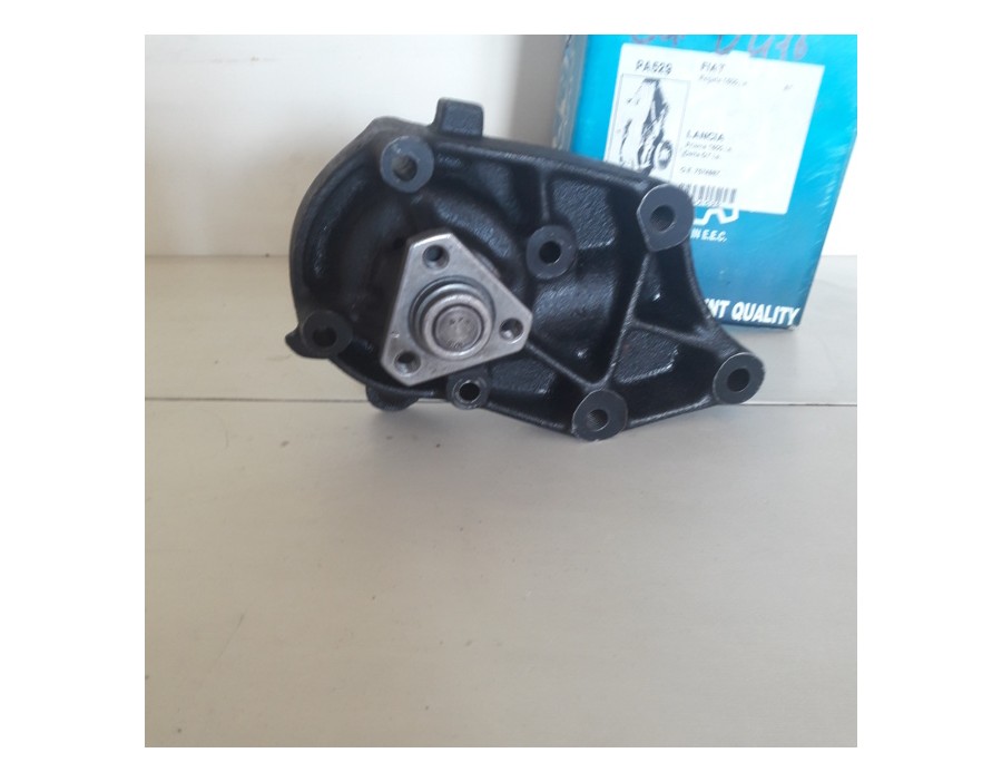 Pompa acqua Lancia Prisma 1.6 - Delta GTI 1.6 - Regata 1.6 - 240416 - oe 7574887 - Water pump Delta Prisma Regata