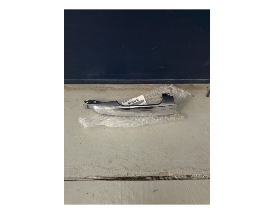 5716A032 Maniglia porta ant sx Mitsubishi L200 2006-2009 - Ricambio originale - Left door handle MIT L200 06-09