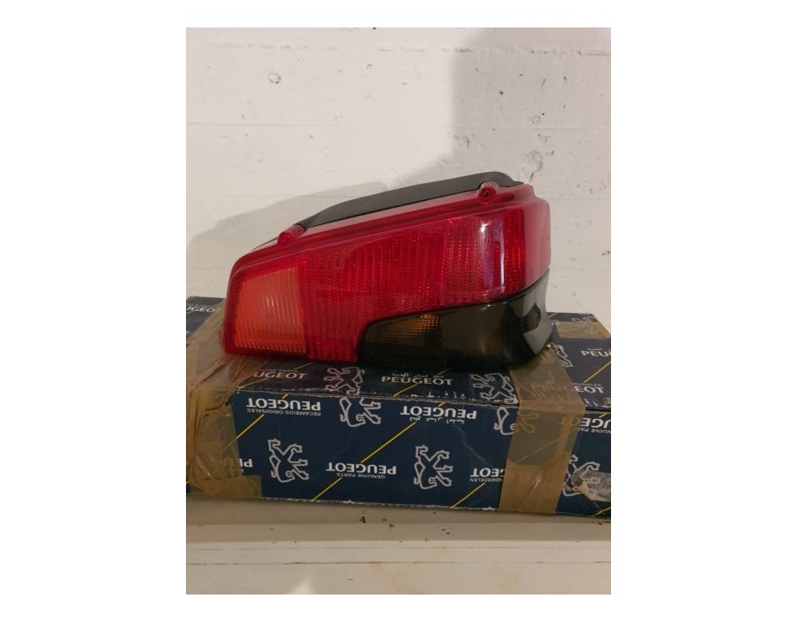 635184 Fanale Post dx Fume' Rosso Peugeot 106 P106 91-96 - Originale Peugeot - Rear Right Light Peugeot 106 91-96