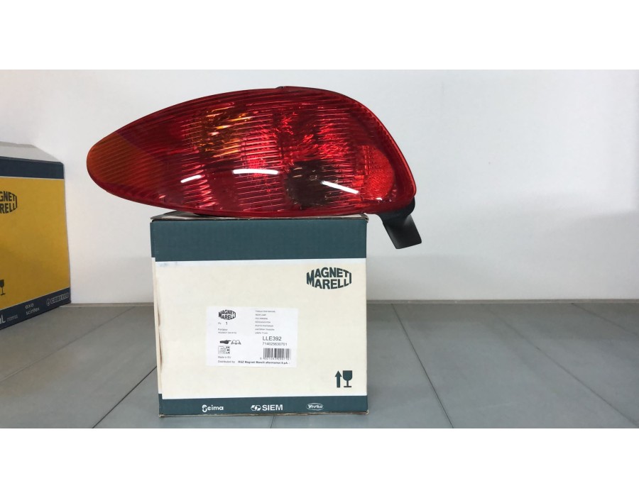 LLE392 Fanale post sx Opel Corsa 3/5 porte 03-06 - Originale Marelli - Rear left light Corsa 03 - Genuine Marelli