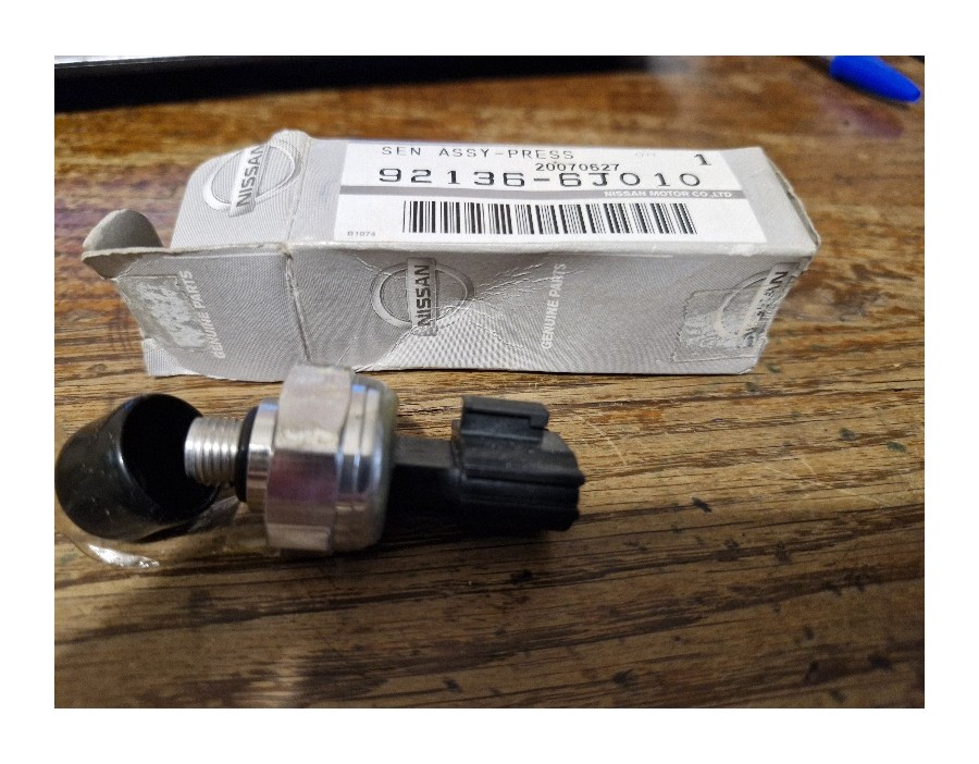 Pressostato Interruttore di pressione Infinity - Nissan - Originale Nissan - Pressure switch Infinity - Nissan - Genuine
